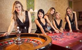 Host igc play melayani pemain dalam pertunjukan permainan langsung interaktif